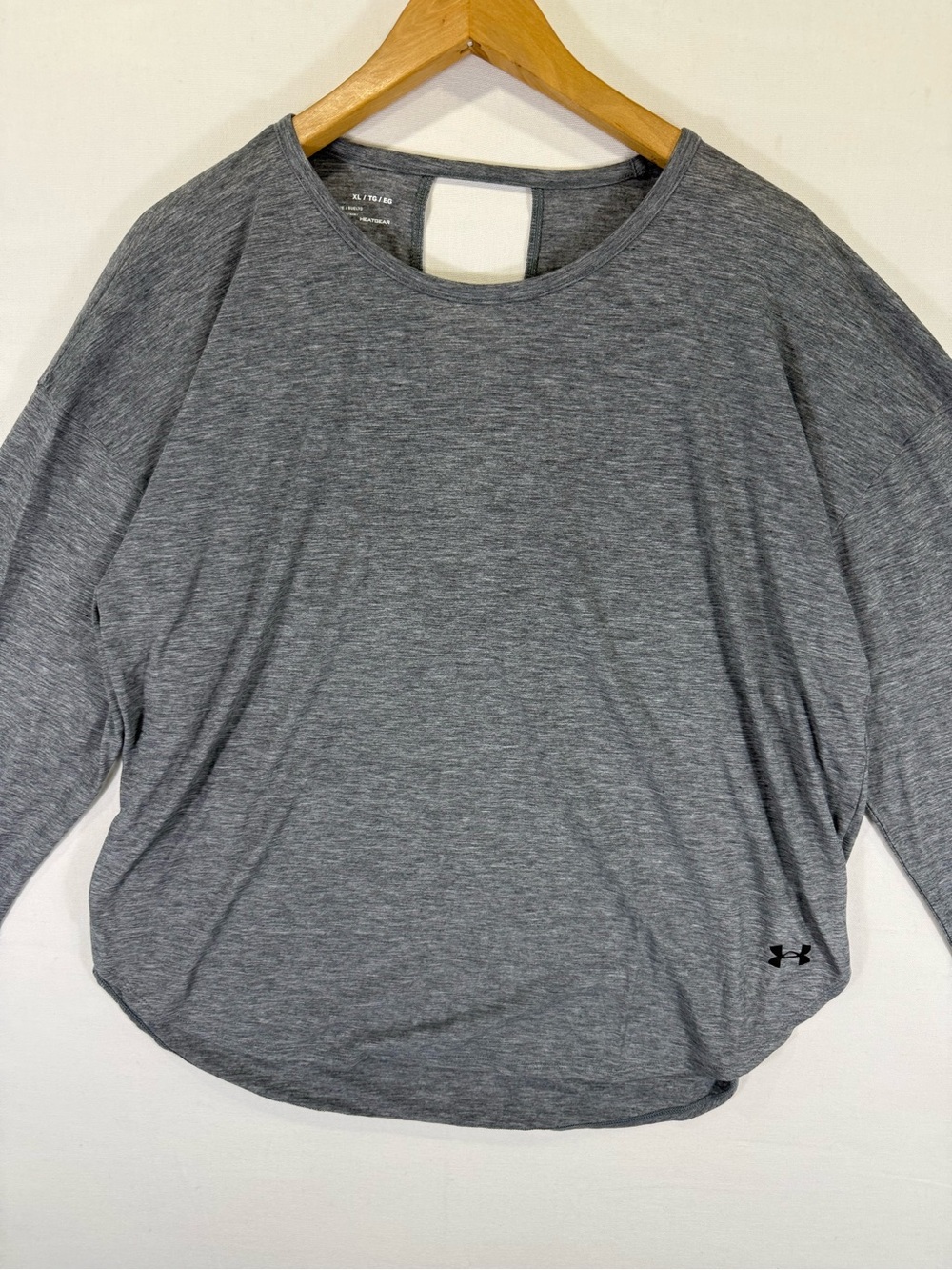Under Armour Women's Heather Gray Long Sleeve Performance Tee
